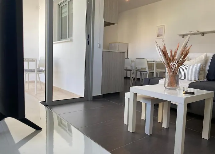 Apartment Phaedrus Living: Center Cozy Flat Demetra 102 *